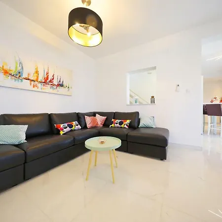 Perla Holiday home *