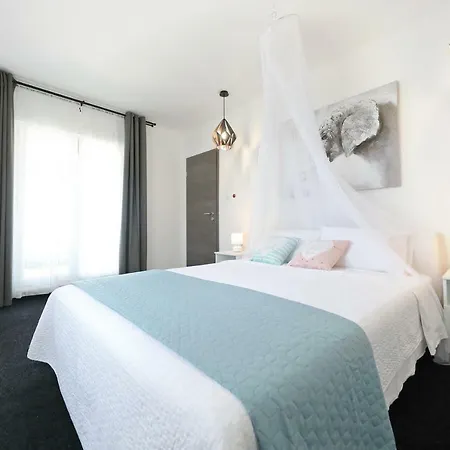 Perla Holiday home *