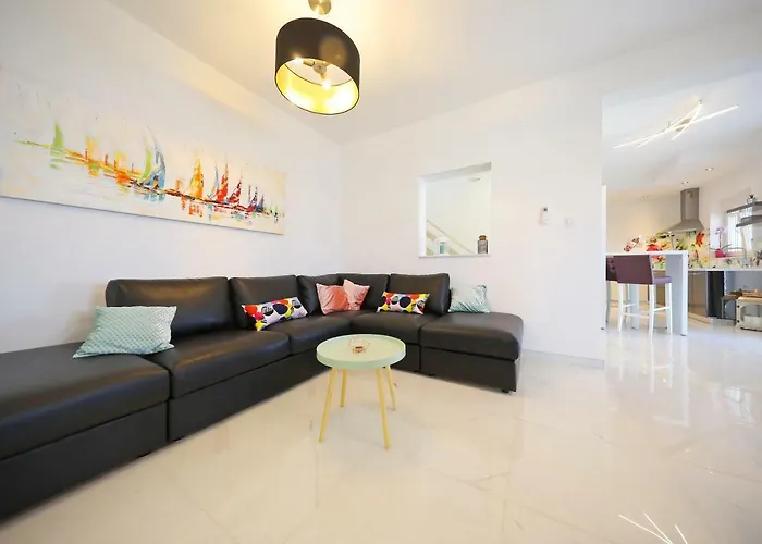 Perla Holiday home *