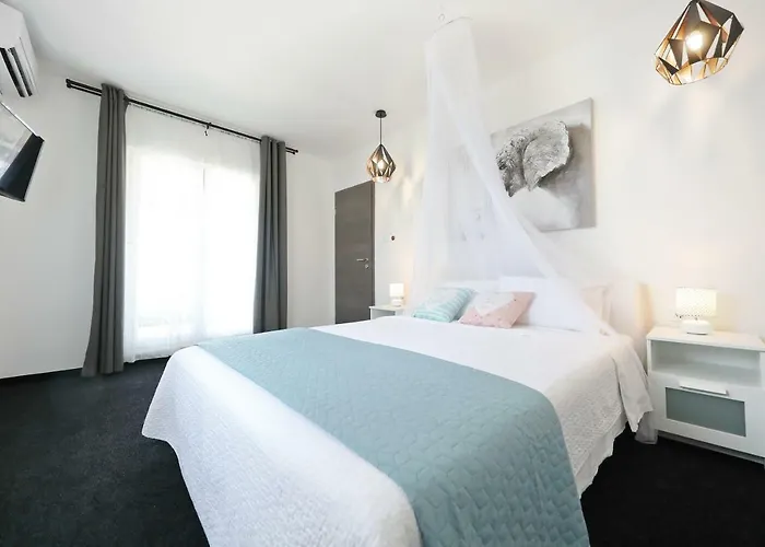 Perla Holiday home *